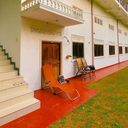 Skywalker Guest House Weligama Buitenkant foto