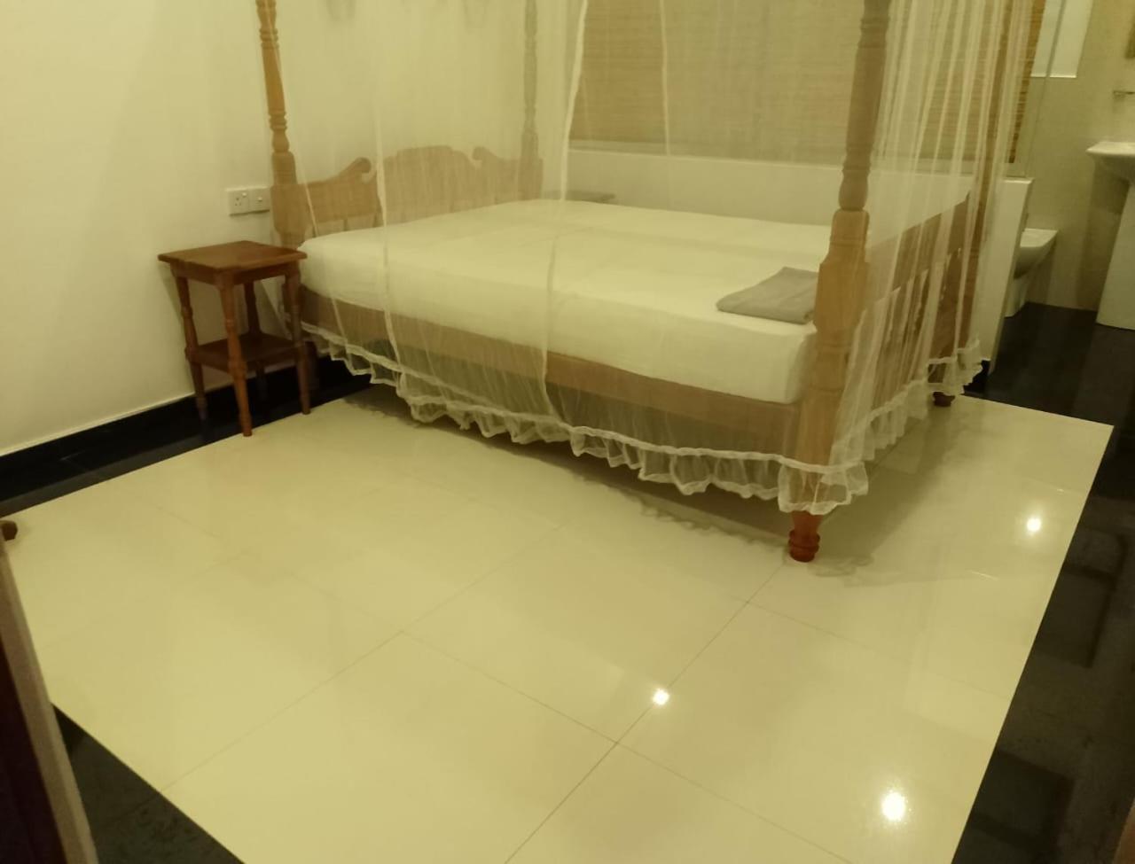 Skywalker Guest House Weligama Buitenkant foto
