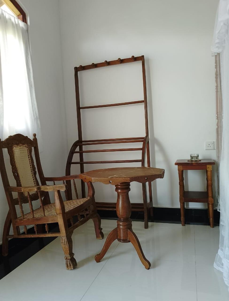 Skywalker Guest House Weligama Buitenkant foto