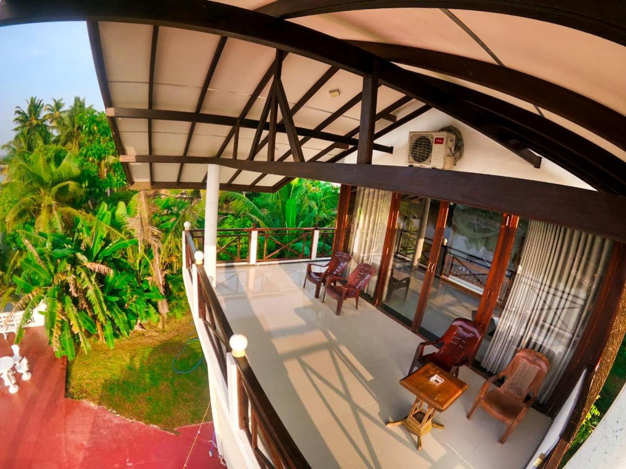 Skywalker Guest House Weligama Buitenkant foto